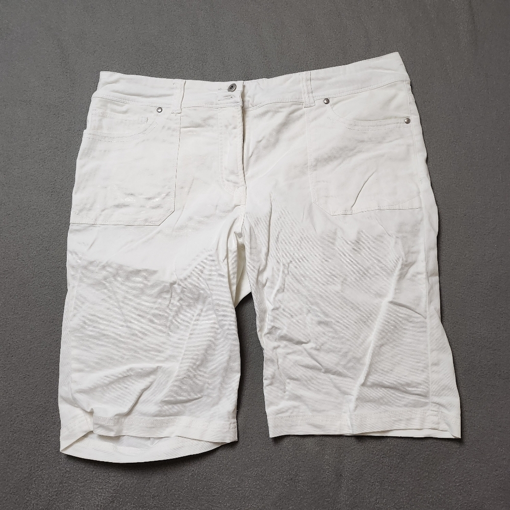 Denver Hayes Womens White Size 18 Bermuda Shorts